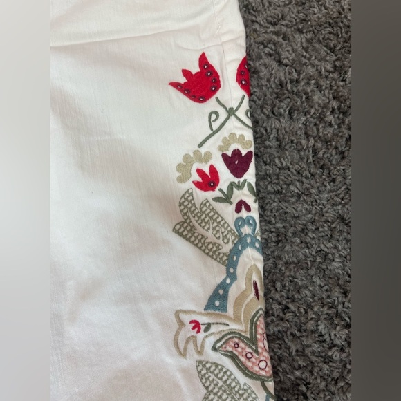 Nine West white cotton floral embroidery chrystie capri jeans women’s size 4 - Picture 6 of 17